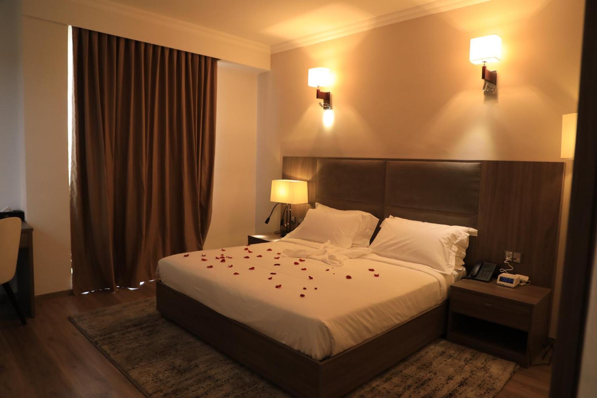 Th Bonroyal Hotel Addis Ababa Exterior foto